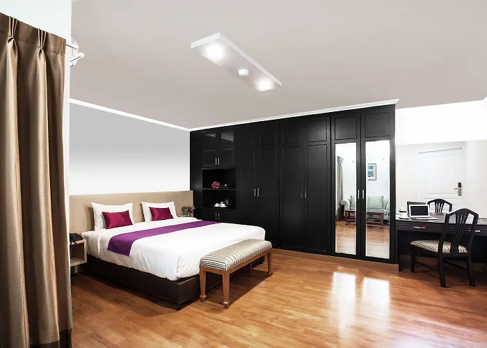 Collection O The Step Sathorn 3*