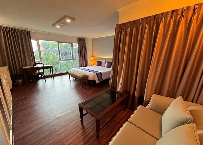 Collection O The Step Sathorn