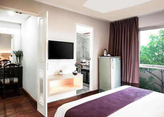 Collection O The Step Sathorn 3*