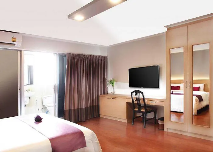 Collection O The Step Sathorn 3*