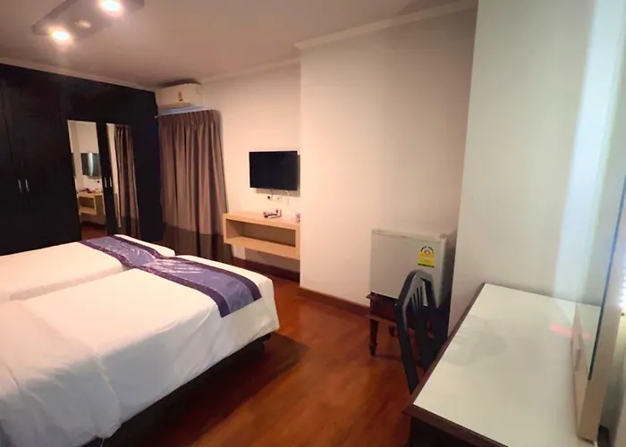 Collection O The Step Sathorn